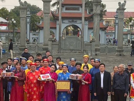 XỨ NGHỆ - SỨC MẠNH CỘI NGUỒN